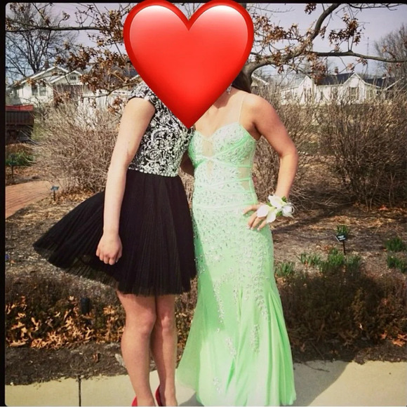 Sherri Hill Beaded Cocktail or Prom Dress - Picture 3 of 6